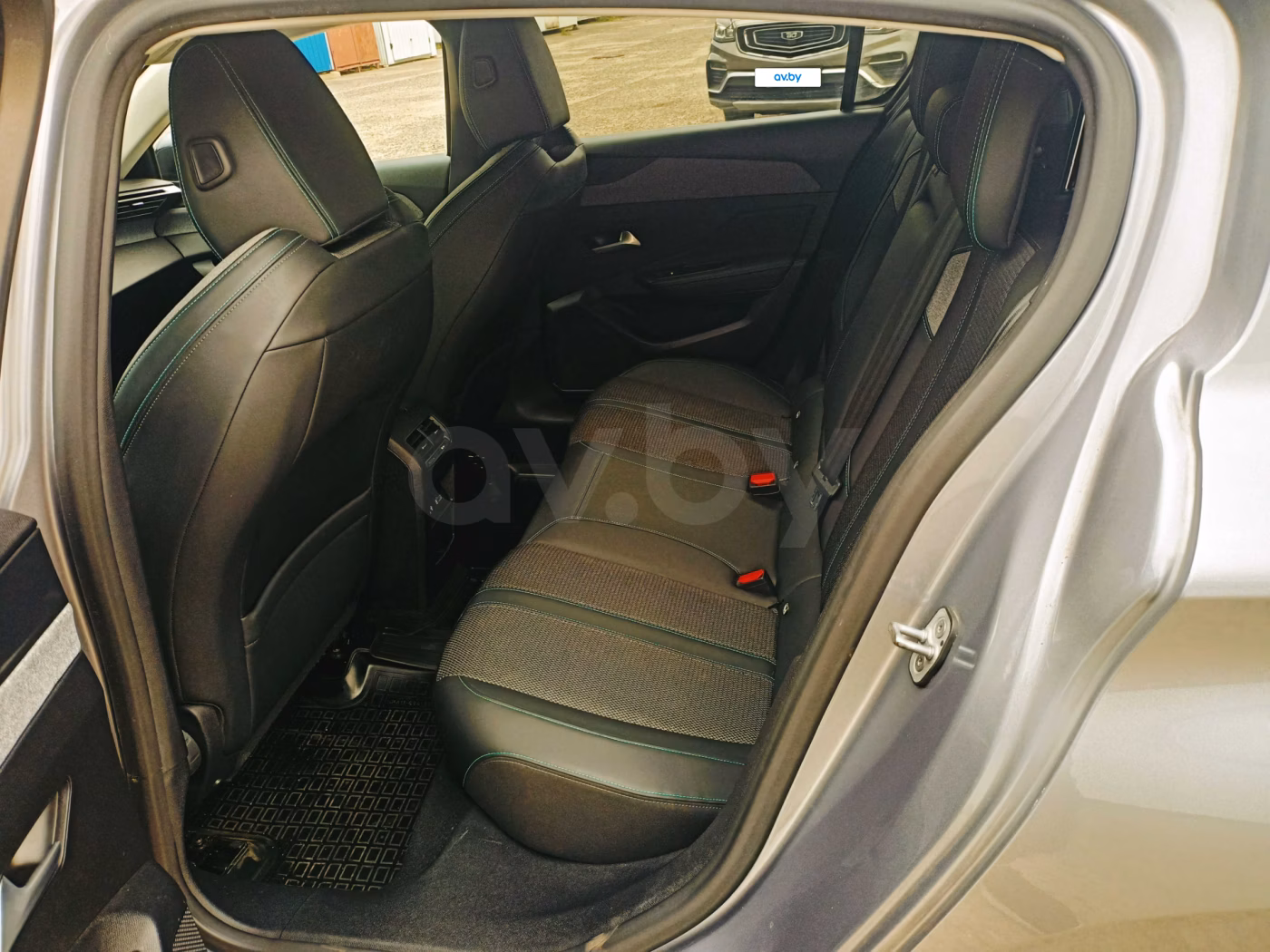 Peugeot 308 фото 16