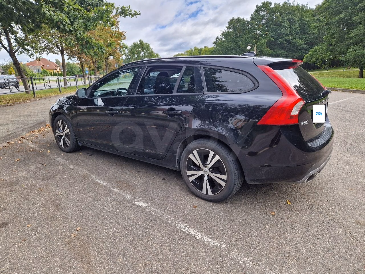 Volvo V60 фото 2