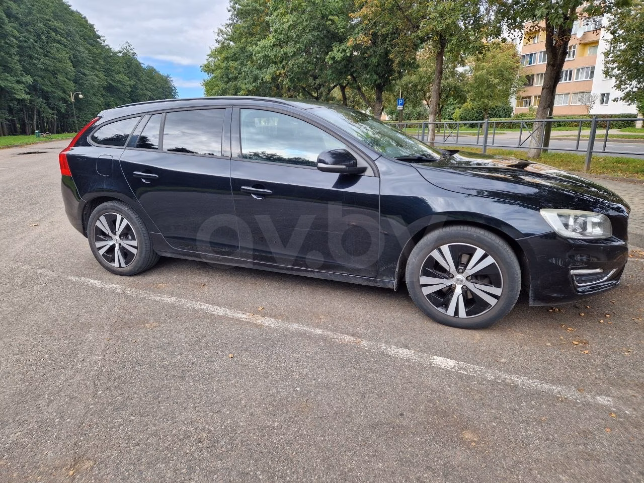 Volvo V60 фото 6