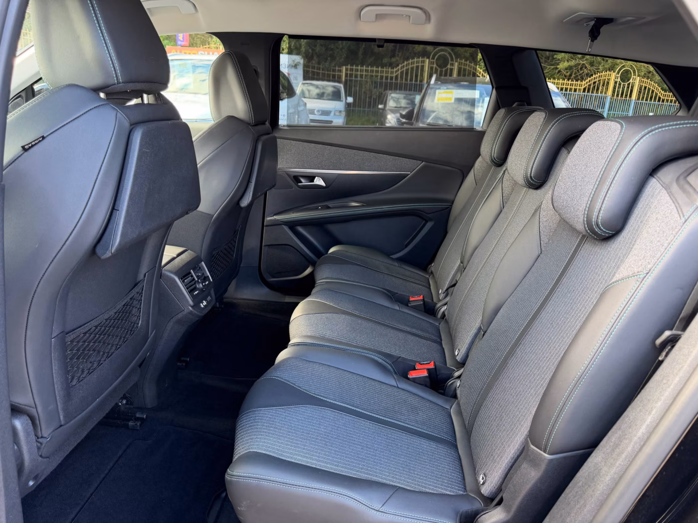 Peugeot 5008 фото 16