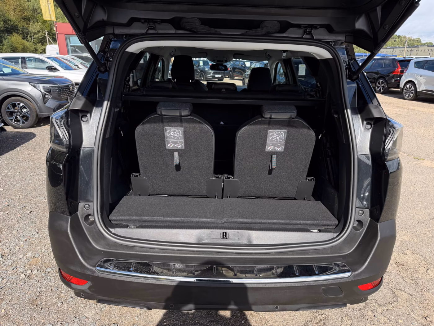 Peugeot 5008 фото 10