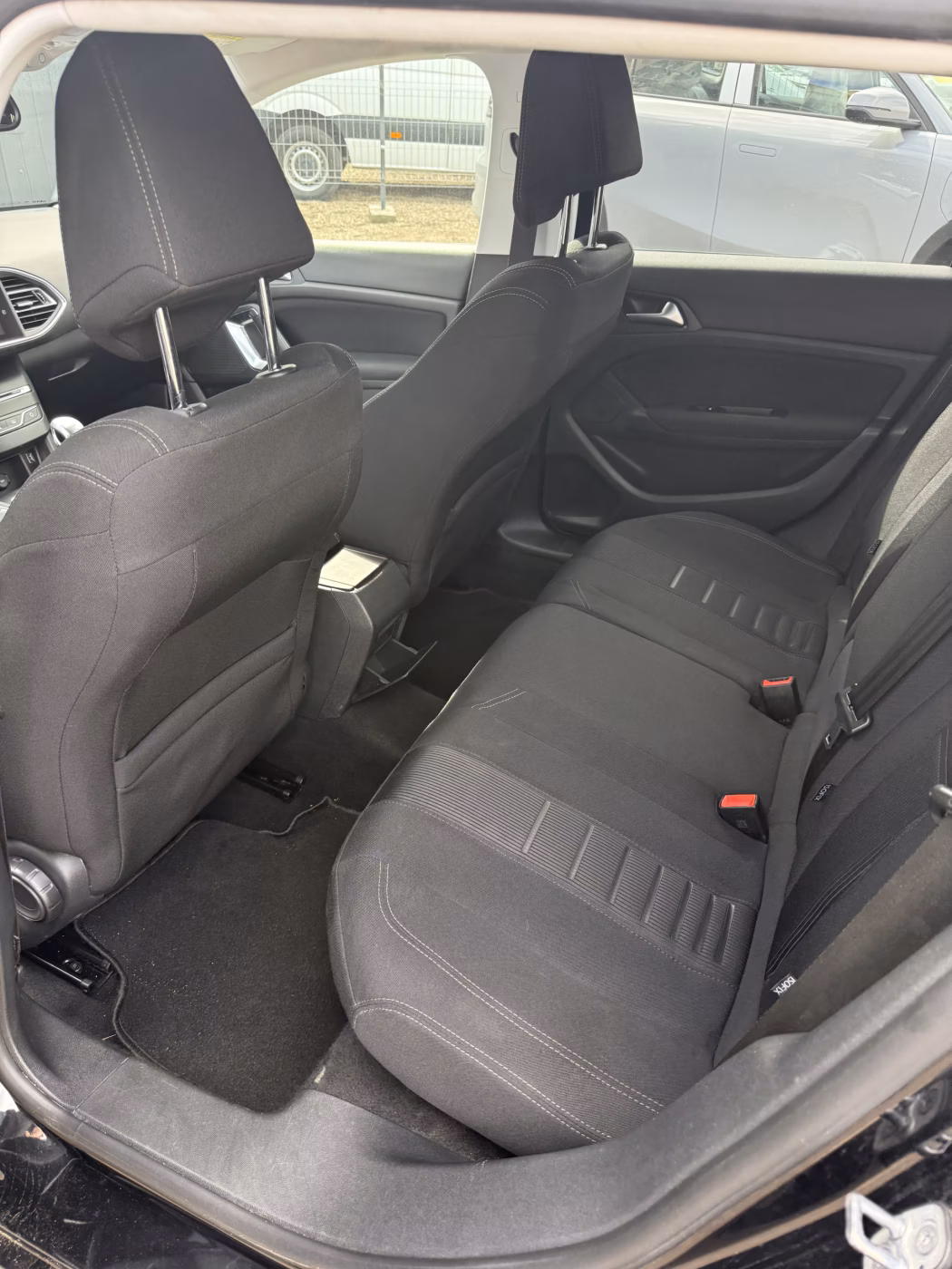 Peugeot 308 фото 8