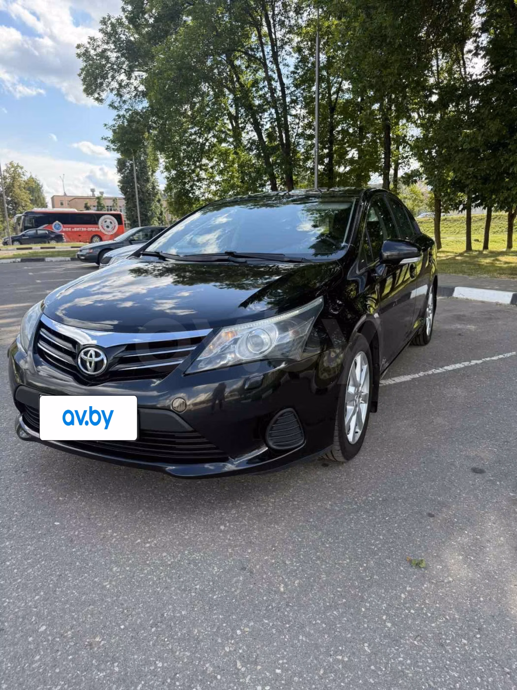 Toyota Avensis фото 3