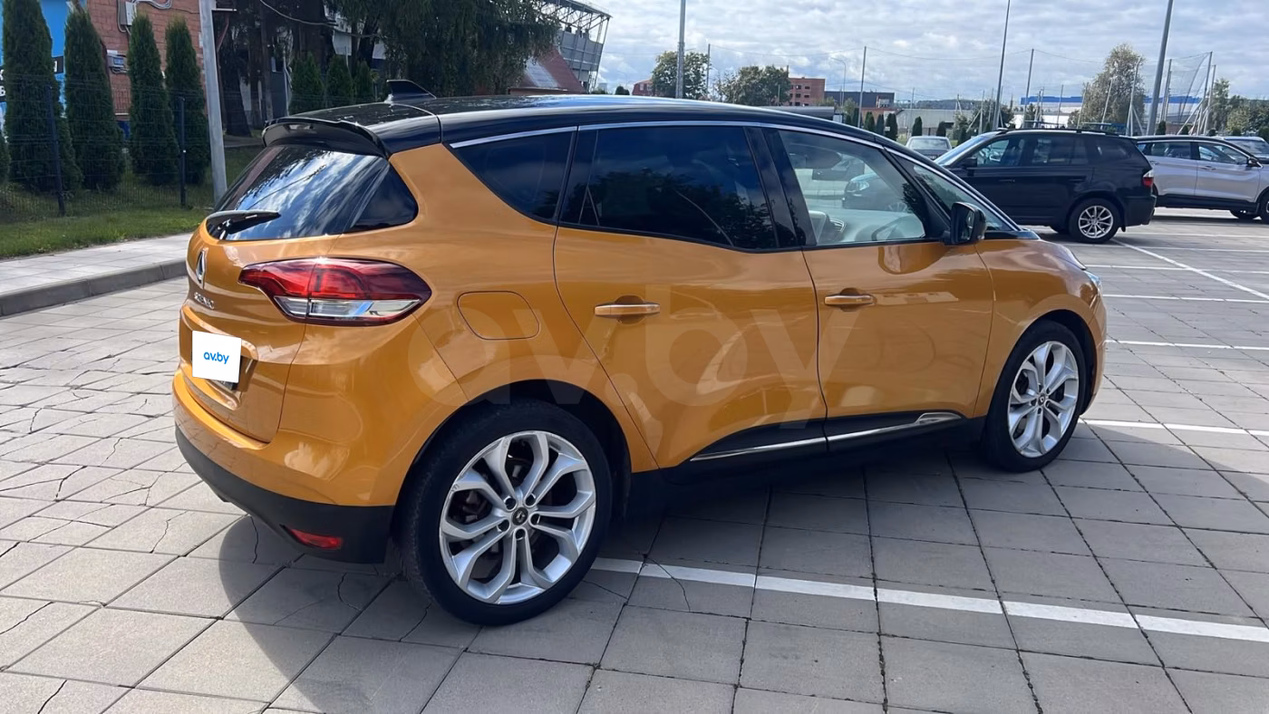 Renault Scenic фото 10
