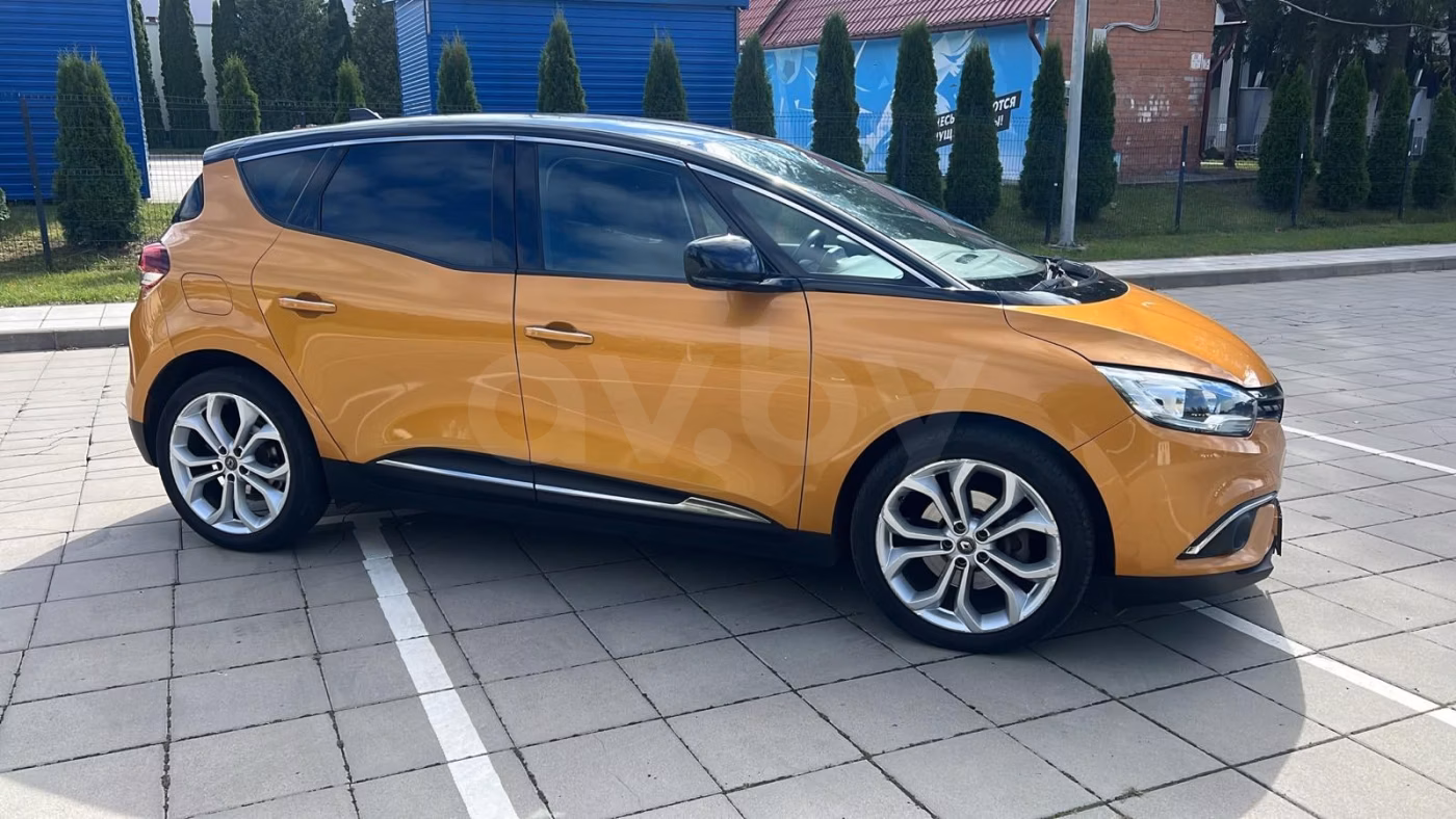 Renault Scenic фото 11