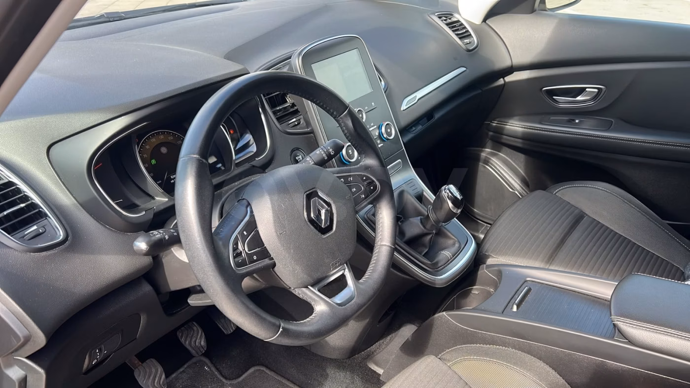 Renault Scenic фото 16