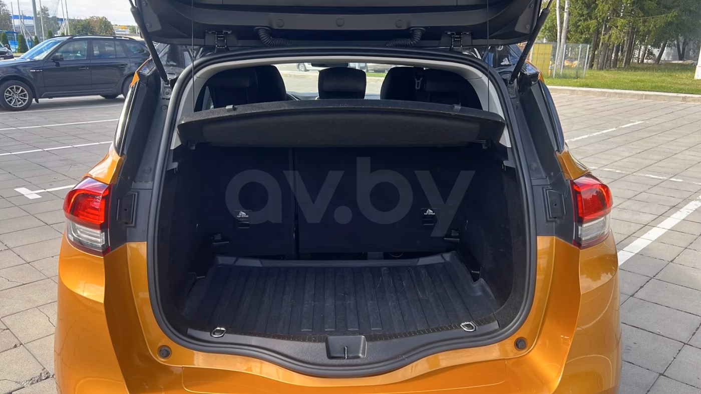 Renault Scenic фото 15
