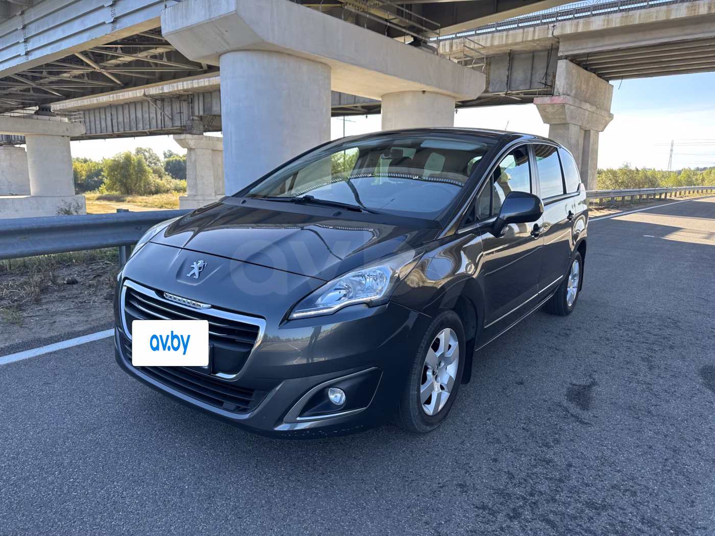 Peugeot 5008 фото 7