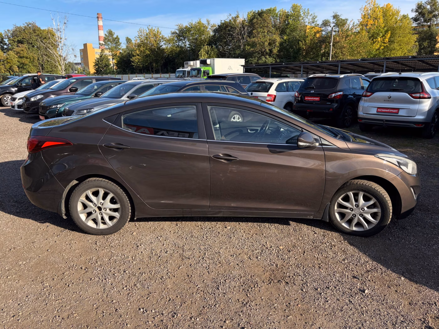 Hyundai Elantra фото 4