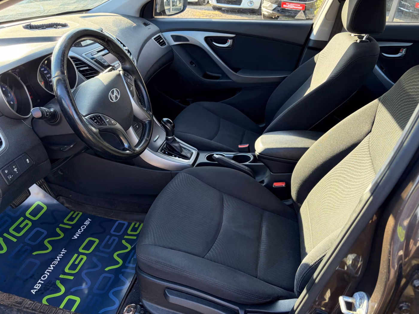 Hyundai Elantra фото 9