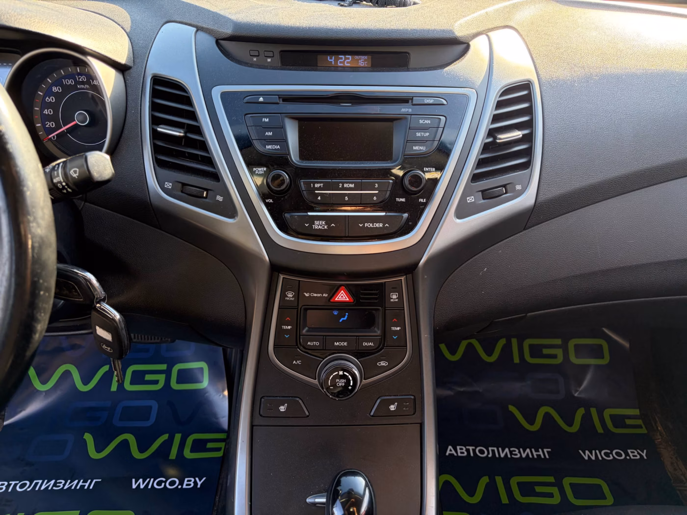 Hyundai Elantra фото 12
