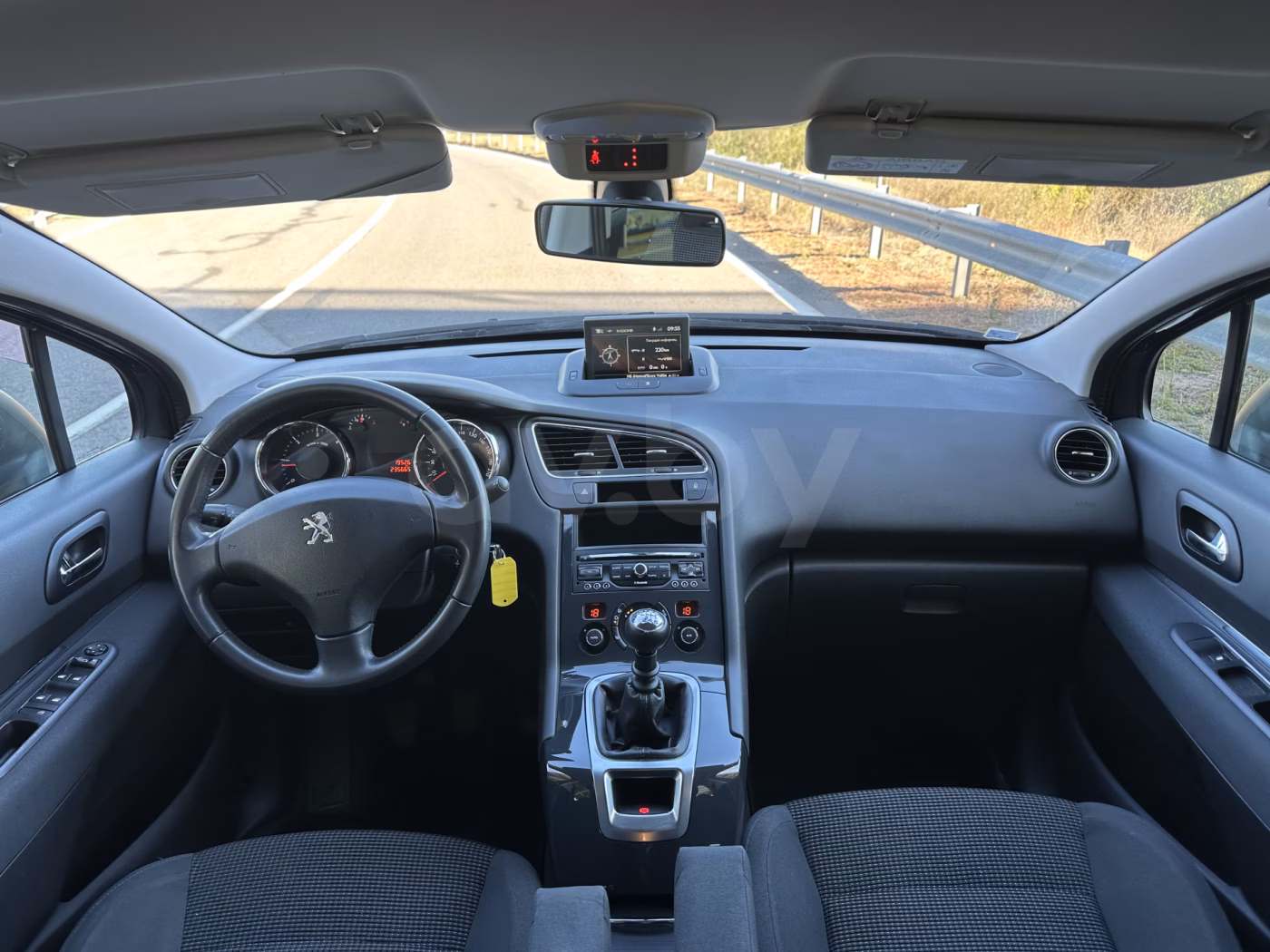Peugeot 5008 фото 17