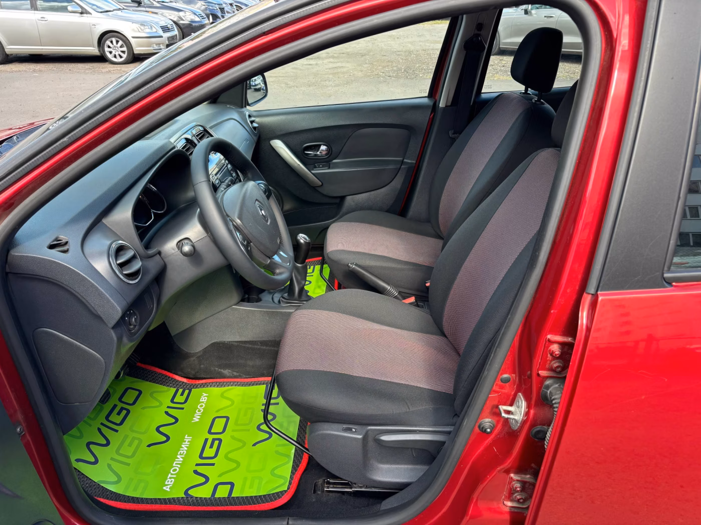Renault Sandero Stepway фото 9
