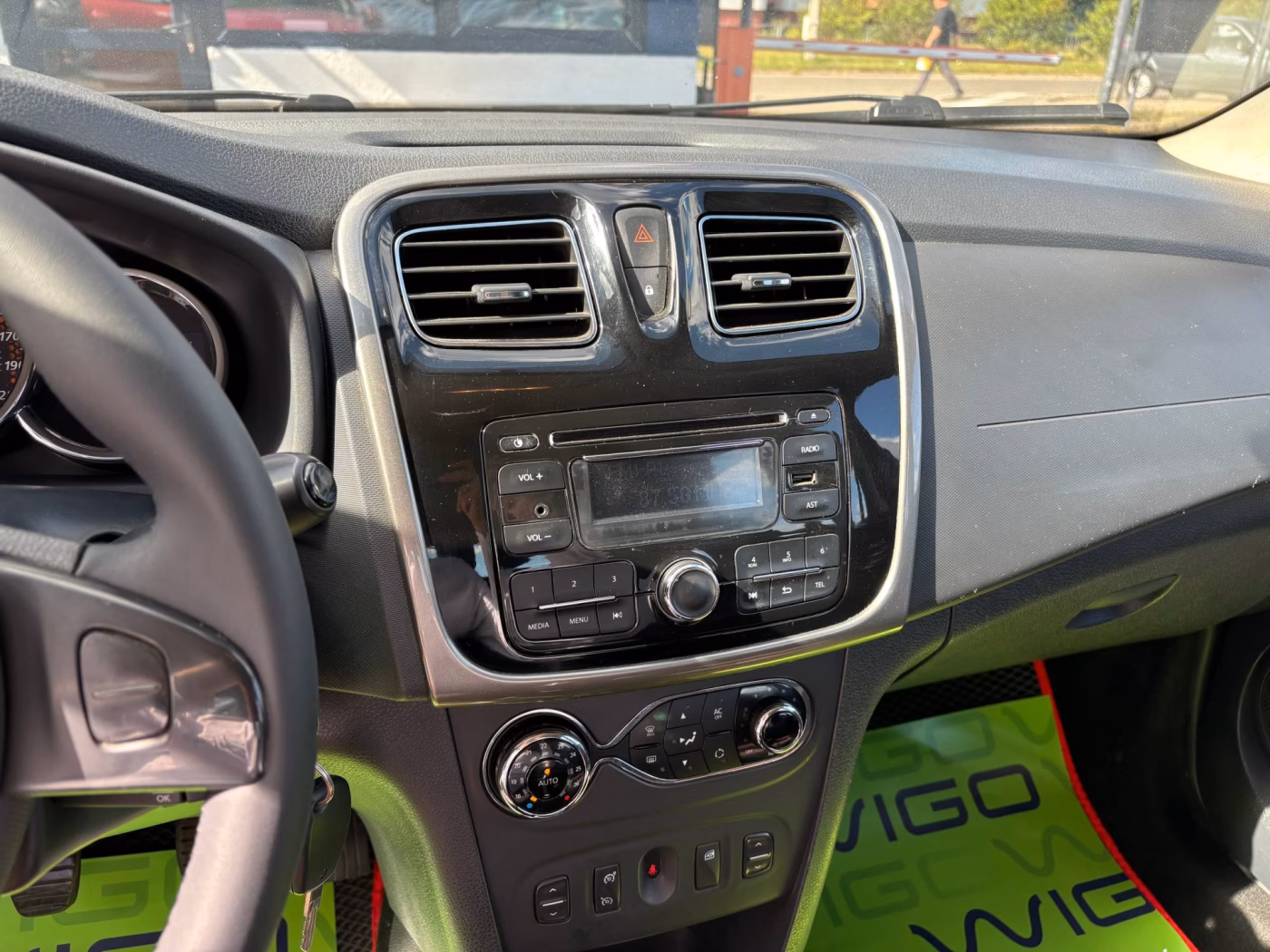 Renault Sandero Stepway фото 12