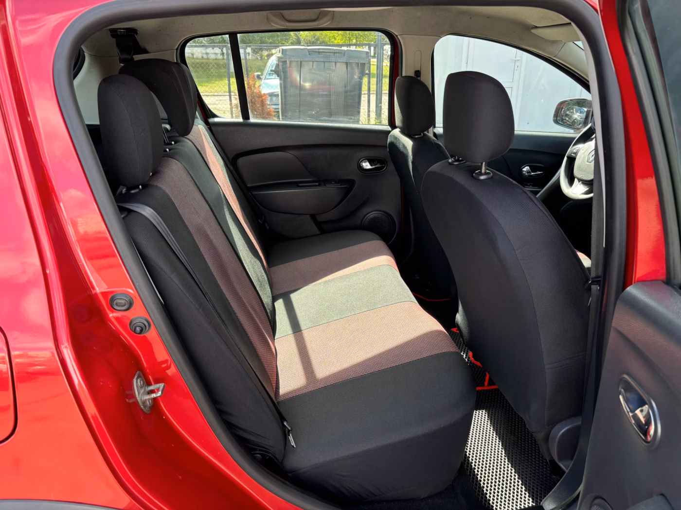 Renault Sandero Stepway фото 18