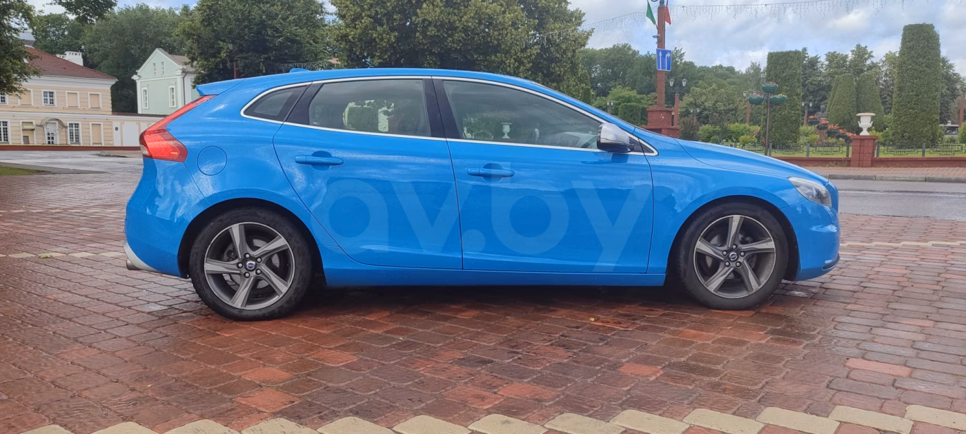 Volvo V40 фото 6