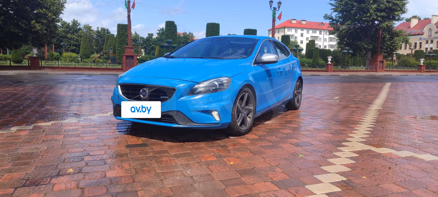 Volvo V40