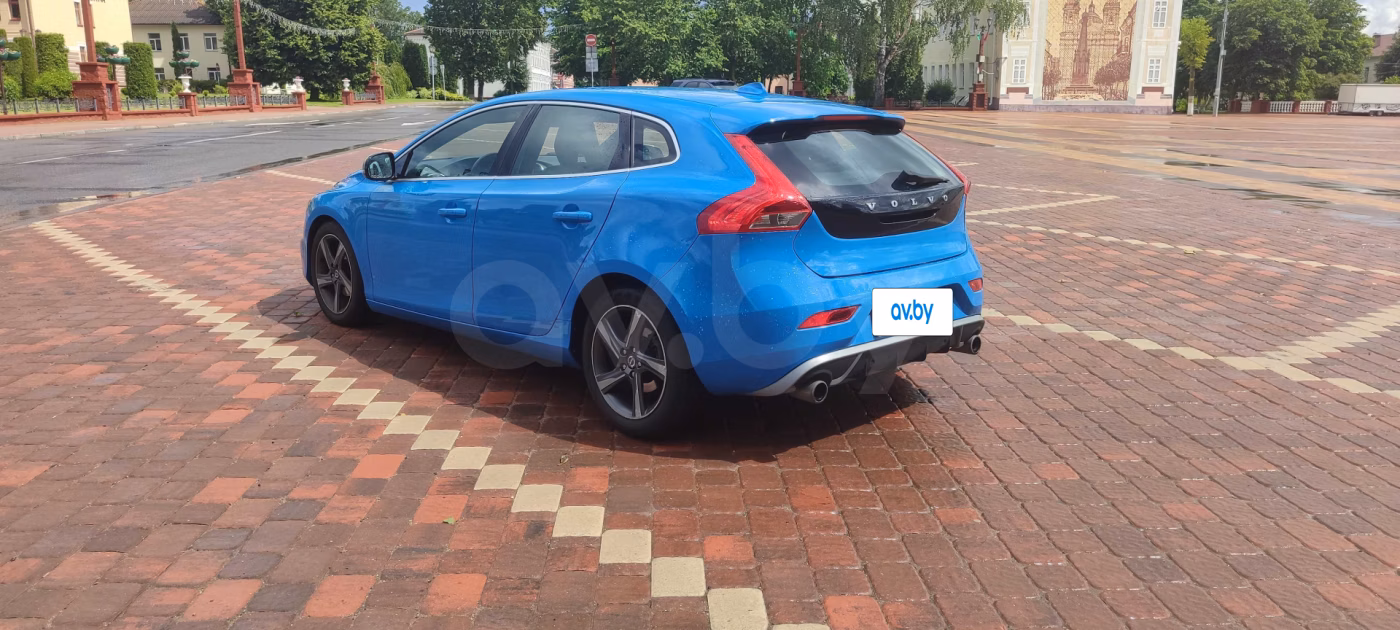 Volvo V40 фото 3