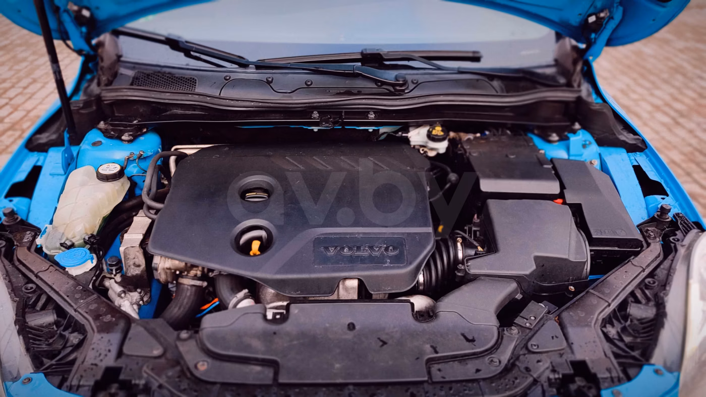 Volvo V40 фото 18