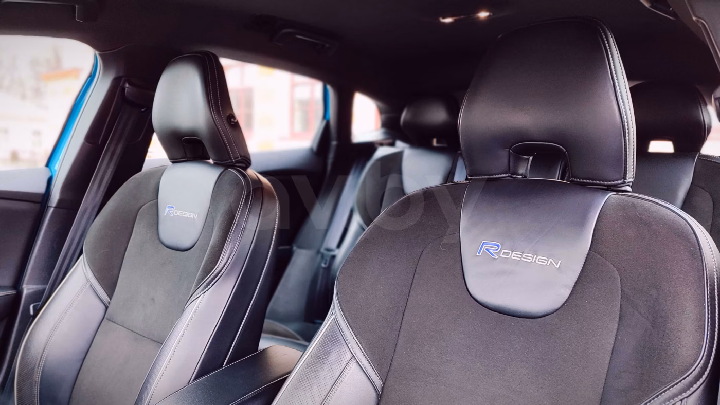 Volvo V40 фото 9