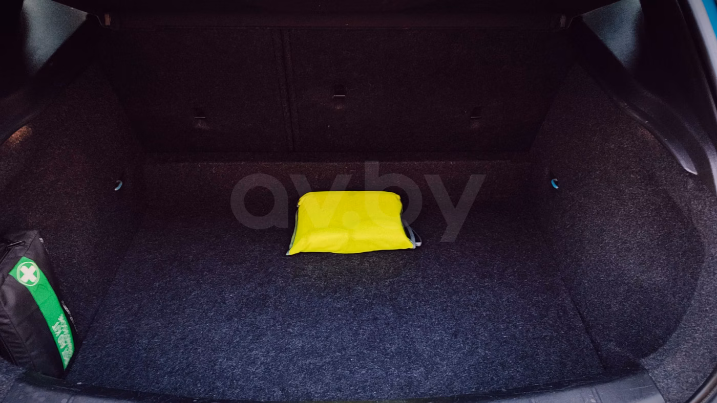 Volvo V40 фото 17