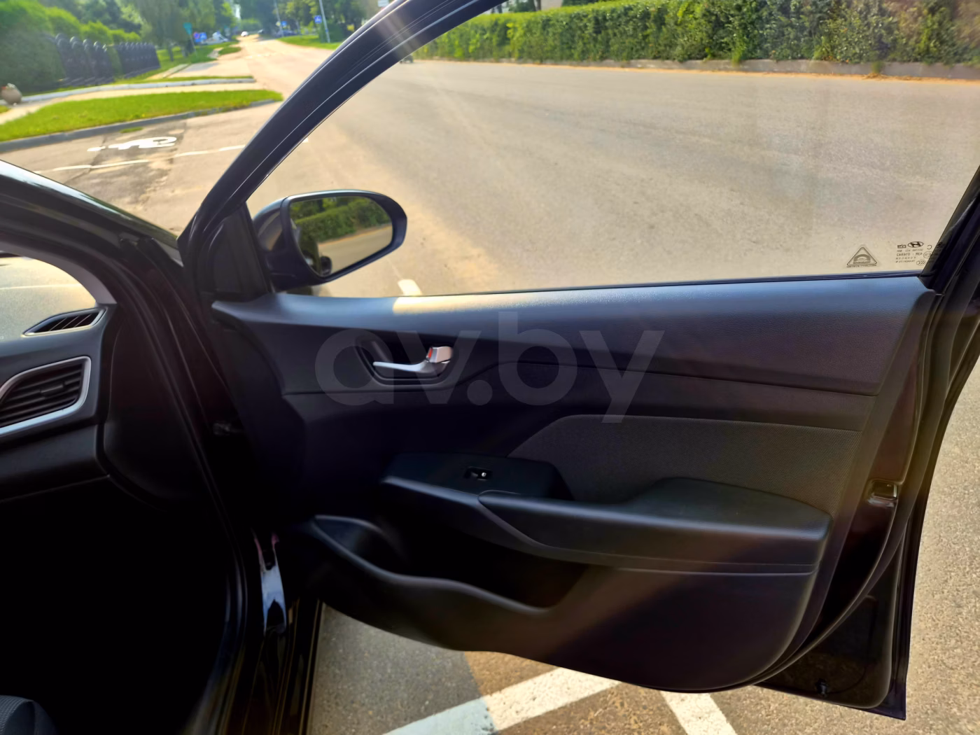Hyundai Accent фото 10