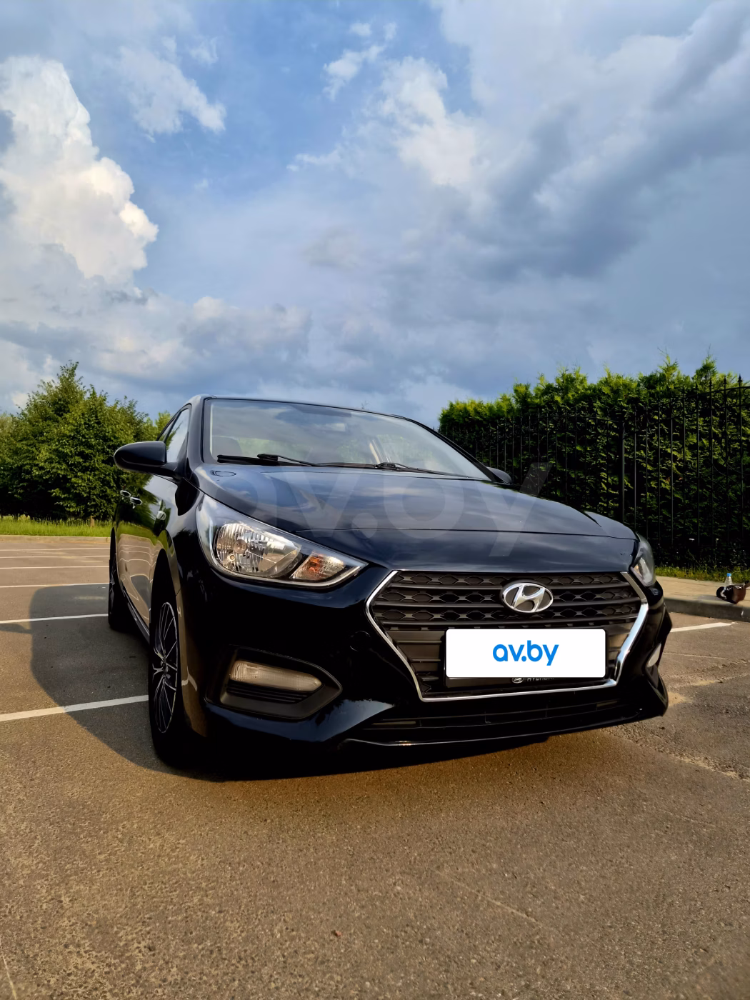 Hyundai Accent фото 2