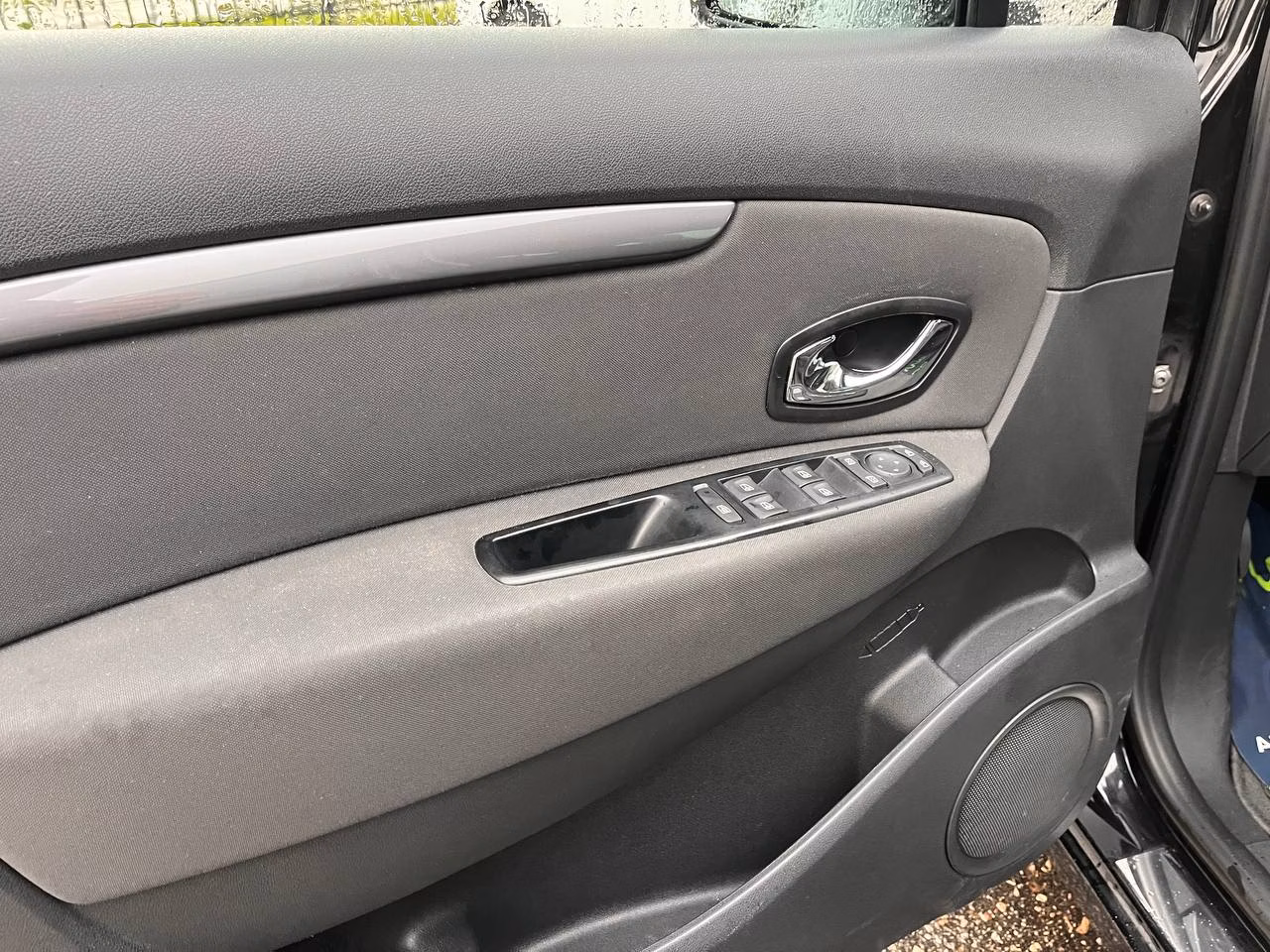 Renault Scenic фото 9