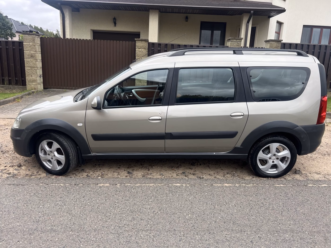 Lada (ВАЗ) Largus фото 14