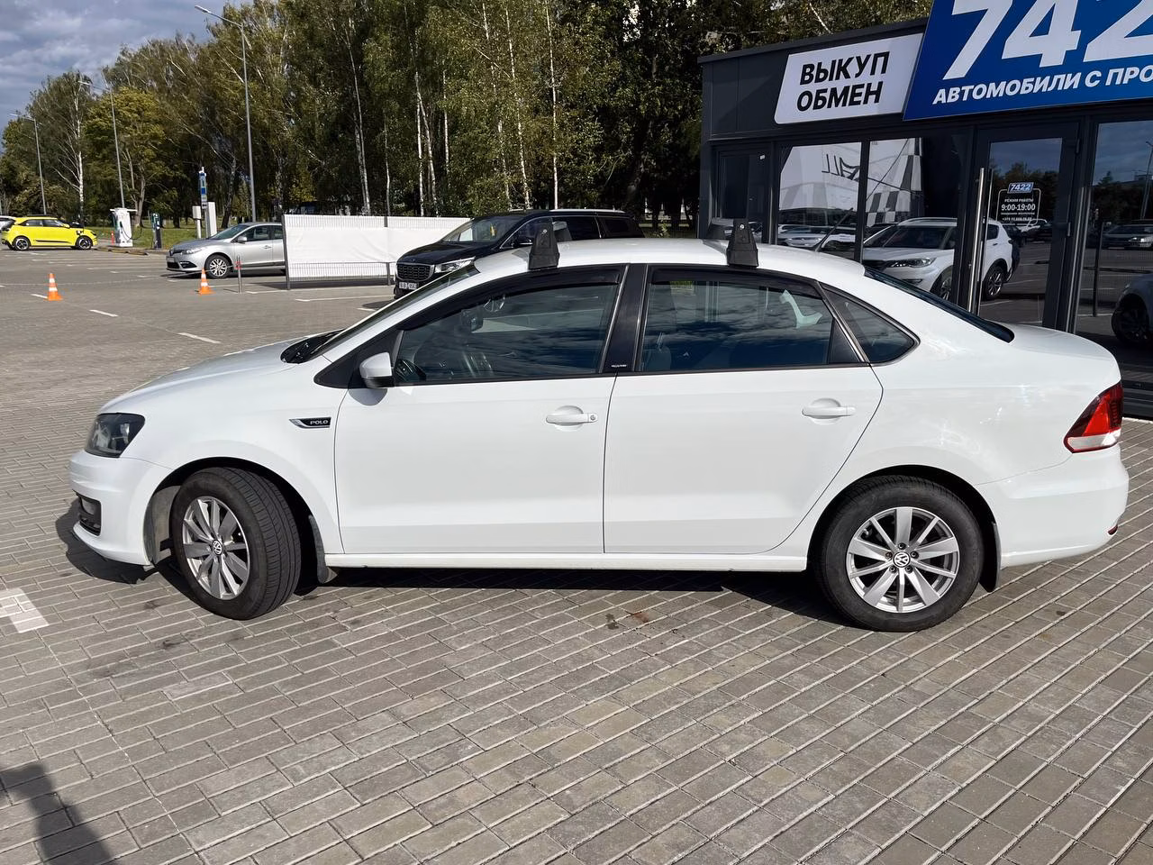 Volkswagen Polo Sedan фото 8