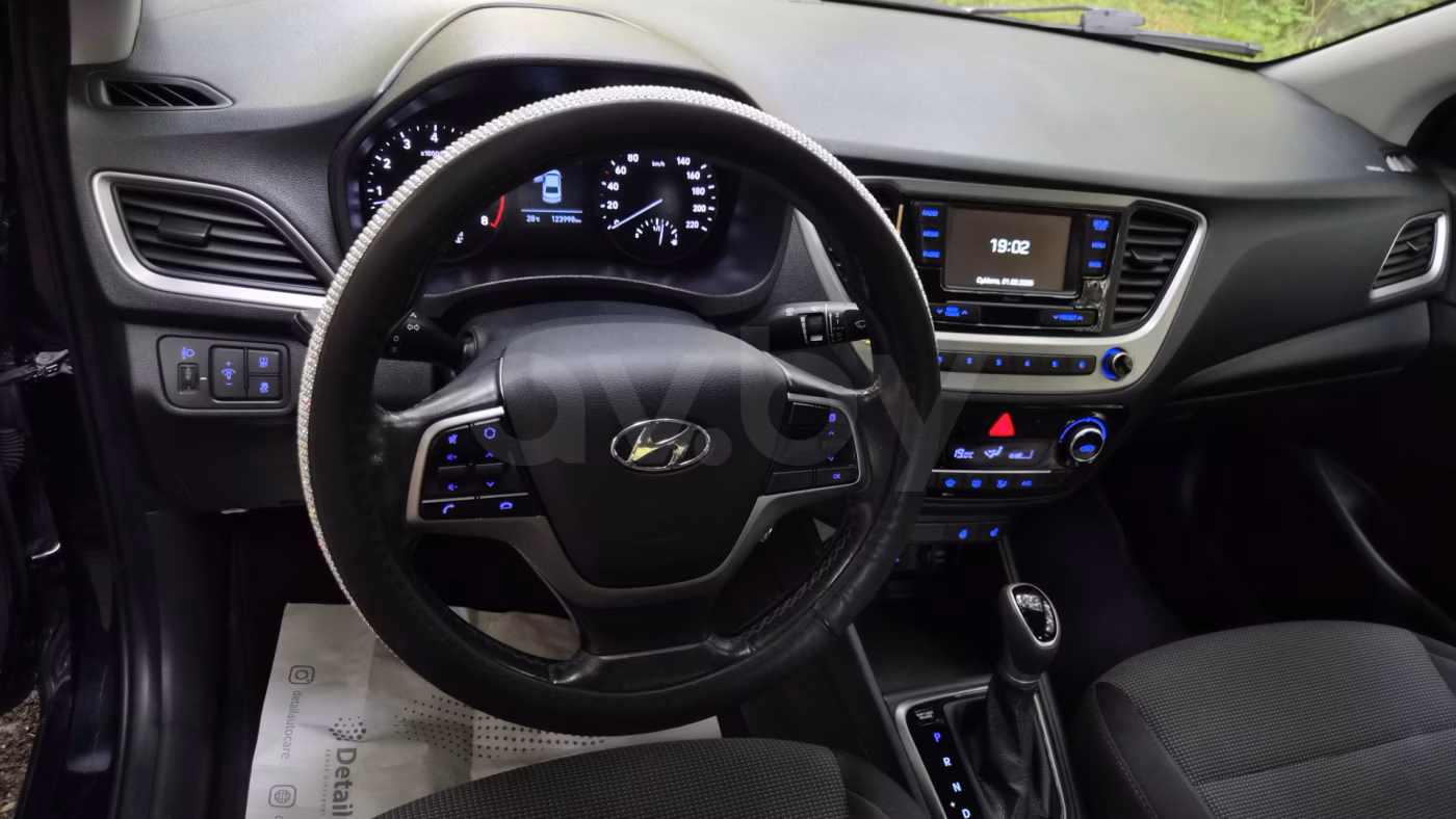Hyundai Accent фото 15