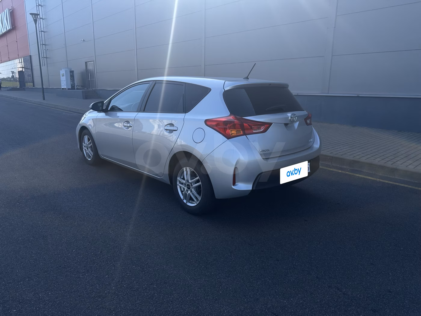 Toyota Auris фото 3