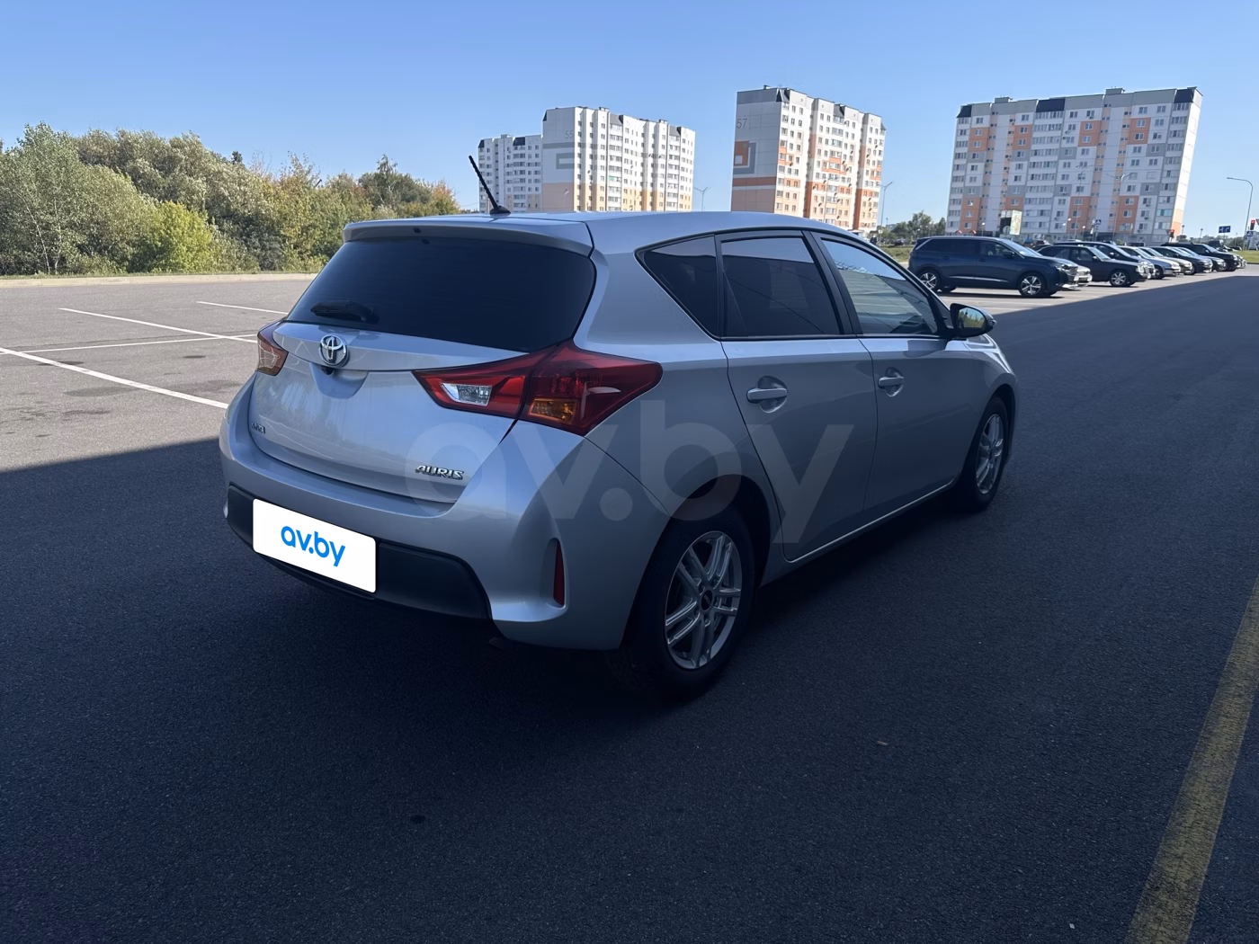 Toyota Auris фото 4