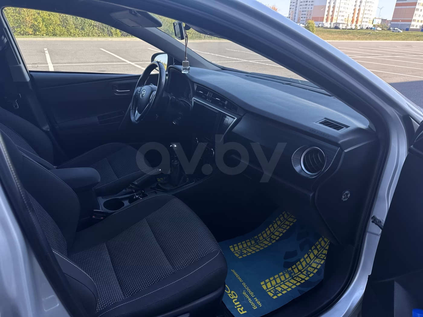 Toyota Auris фото 5