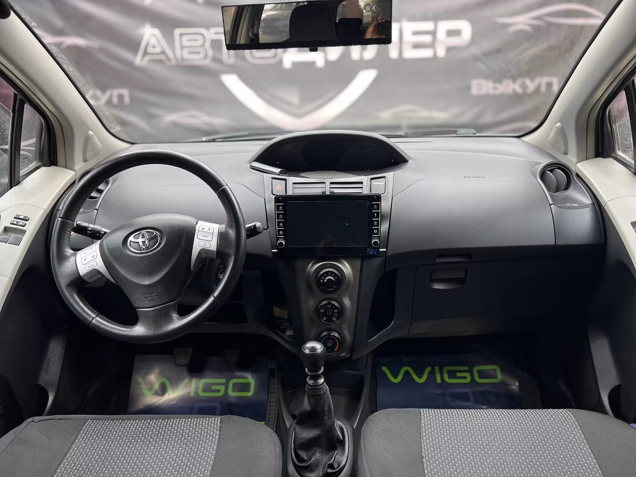Toyota Yaris фото 11