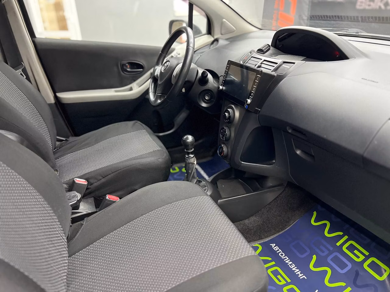 Toyota Yaris фото 10