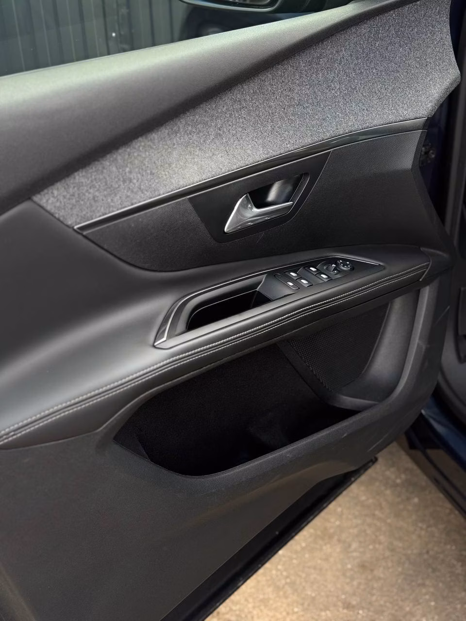Peugeot 5008 фото 10