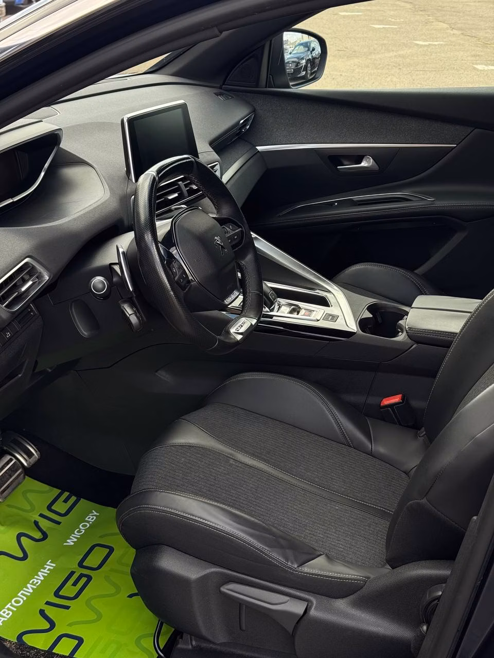 Peugeot 5008 фото 11