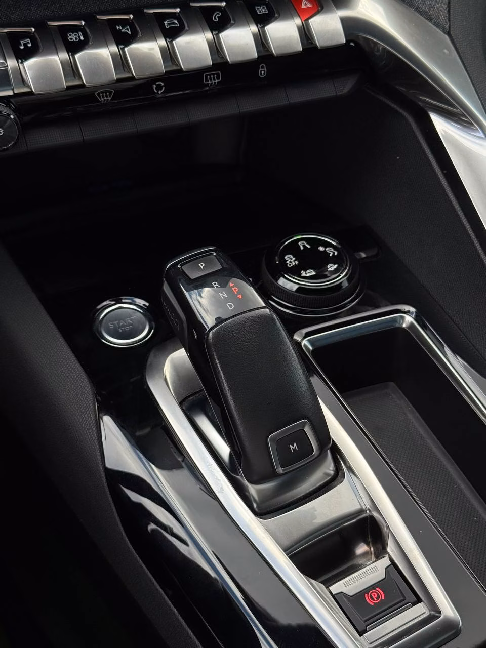 Peugeot 5008 фото 14
