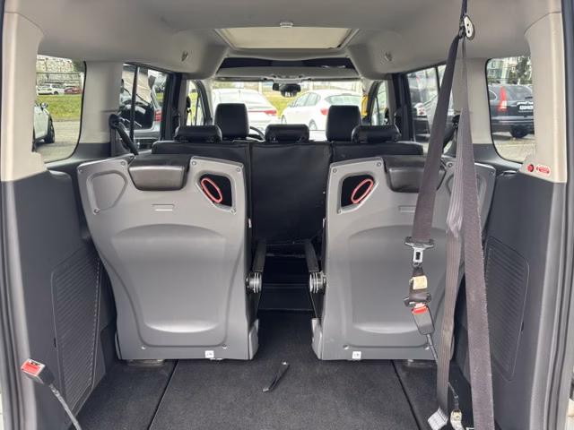 Ford Tourneo Connect фото 18