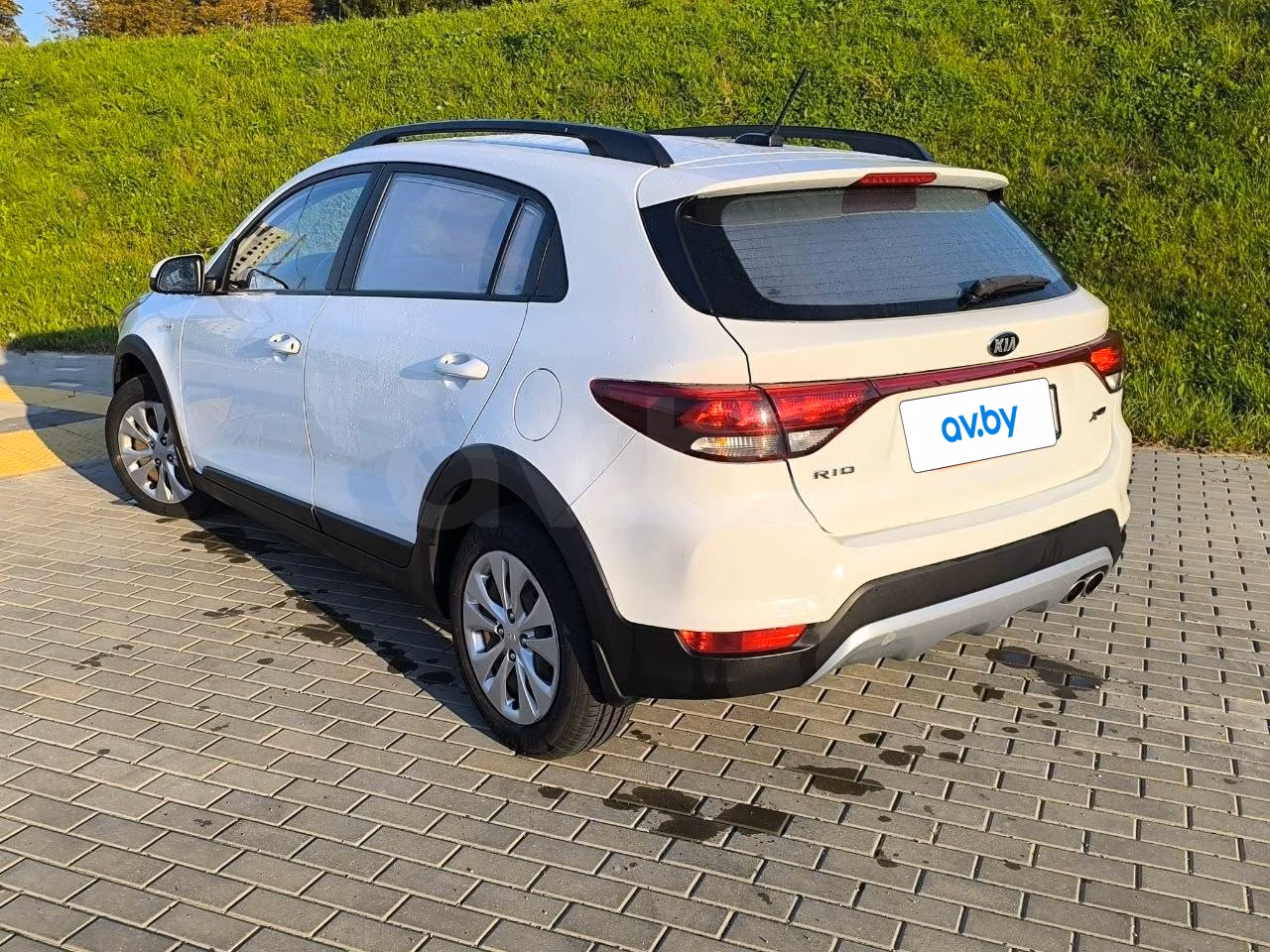 Kia Rio X (X-Line) фото 4