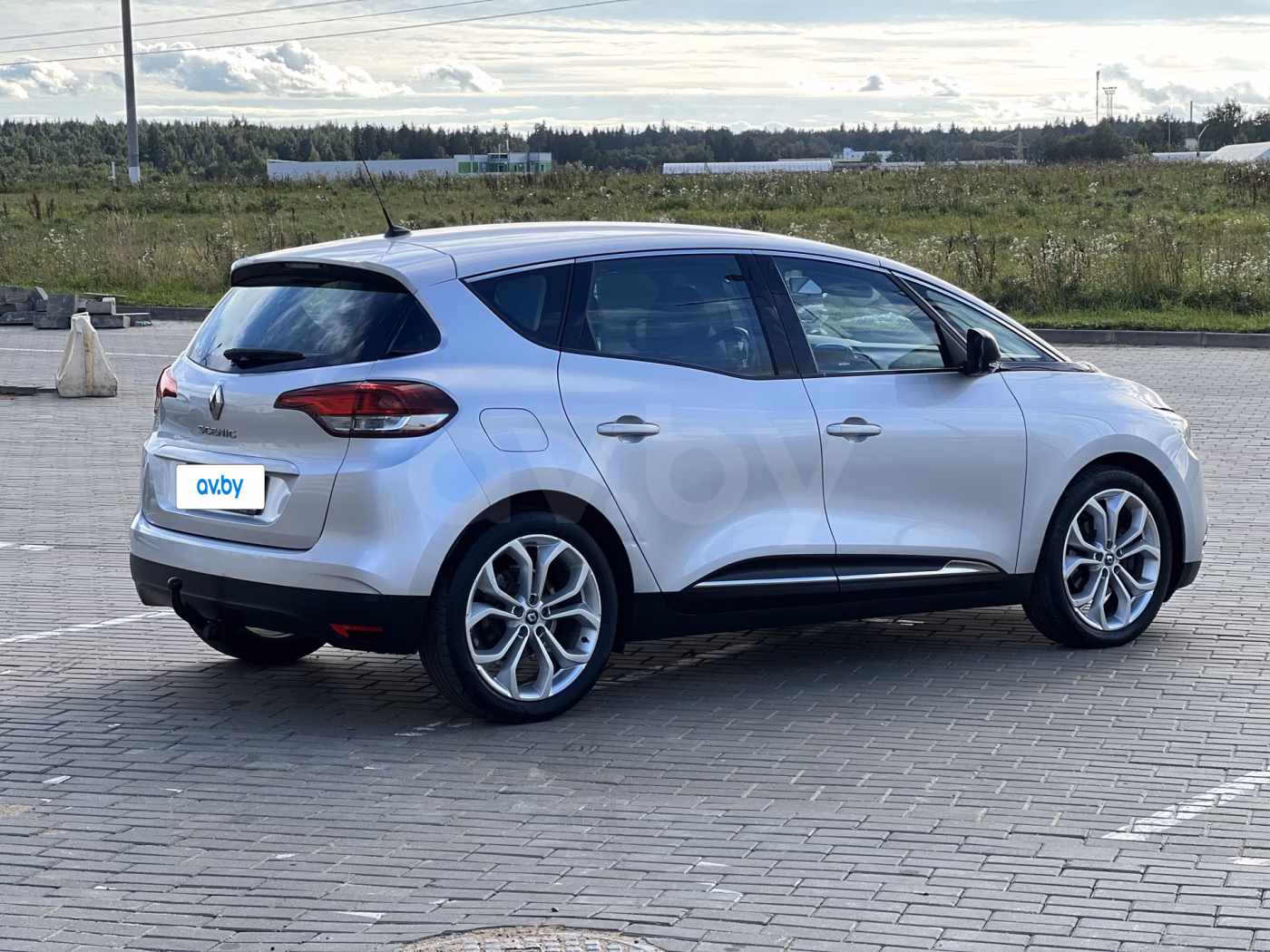 Renault Scenic фото 10