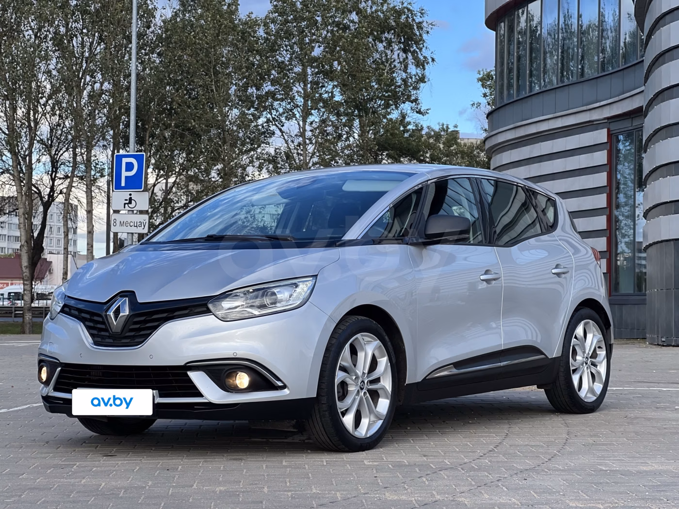 Renault Scenic фото 15