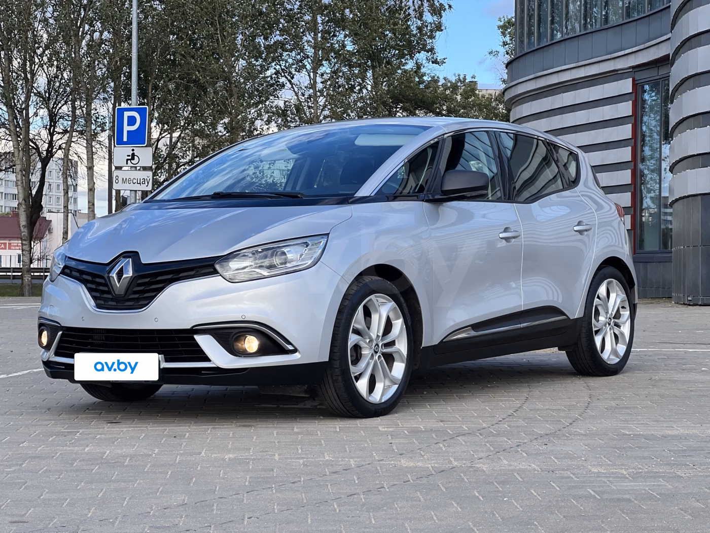 Renault Scenic фото 16