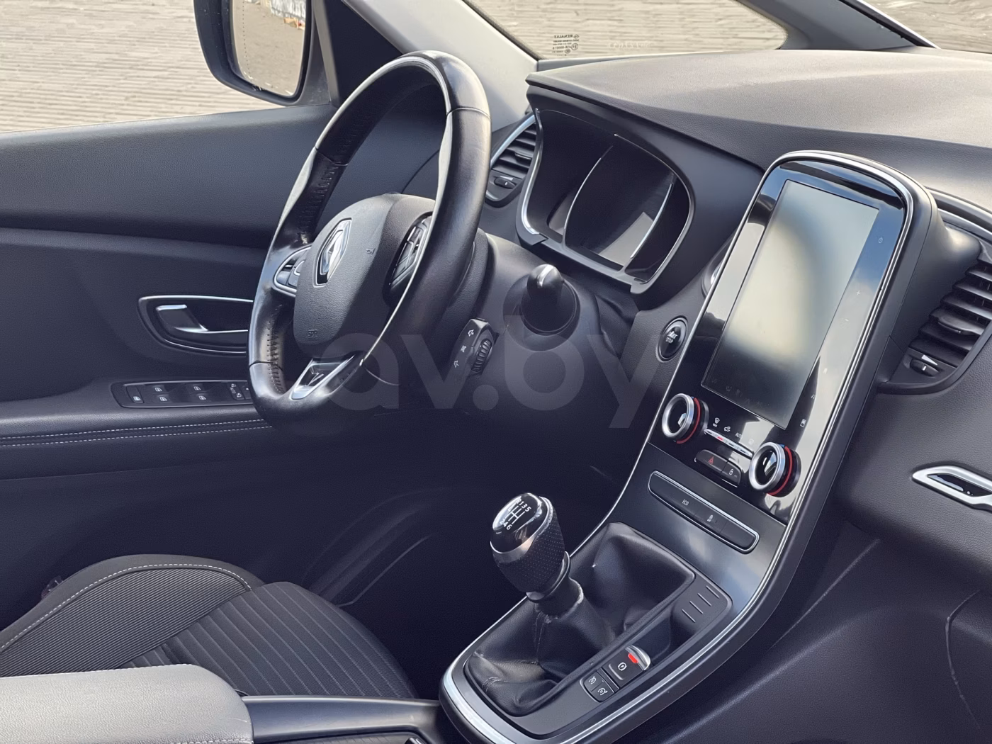 Renault Scenic фото 18
