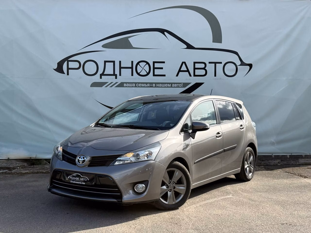 Toyota Verso фото 3