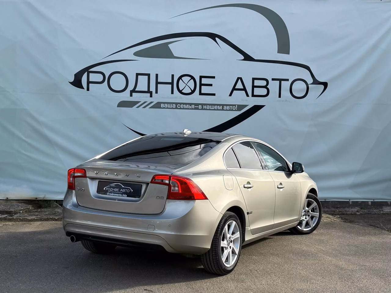 Volvo S60 фото 6