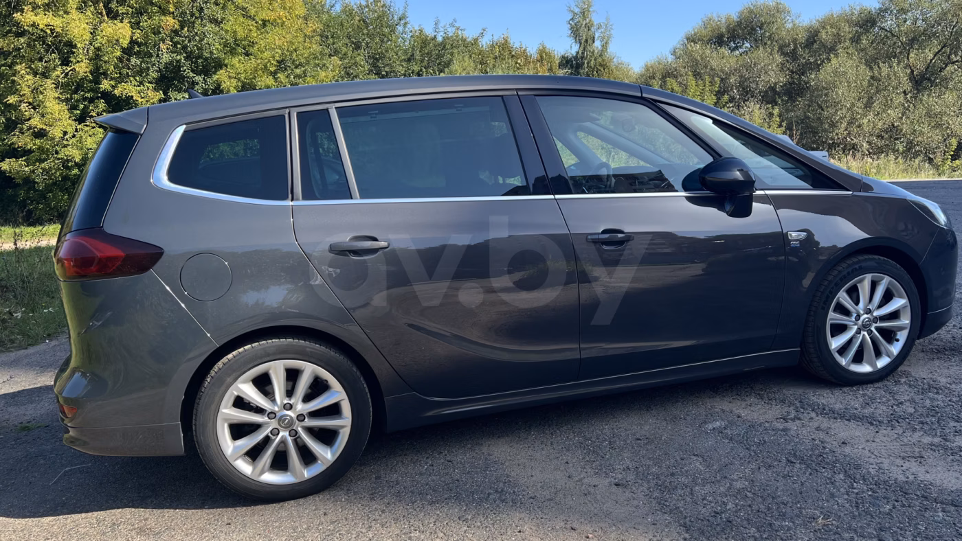 Opel Zafira фото 3