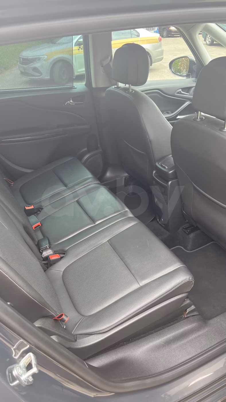 Opel Zafira фото 7