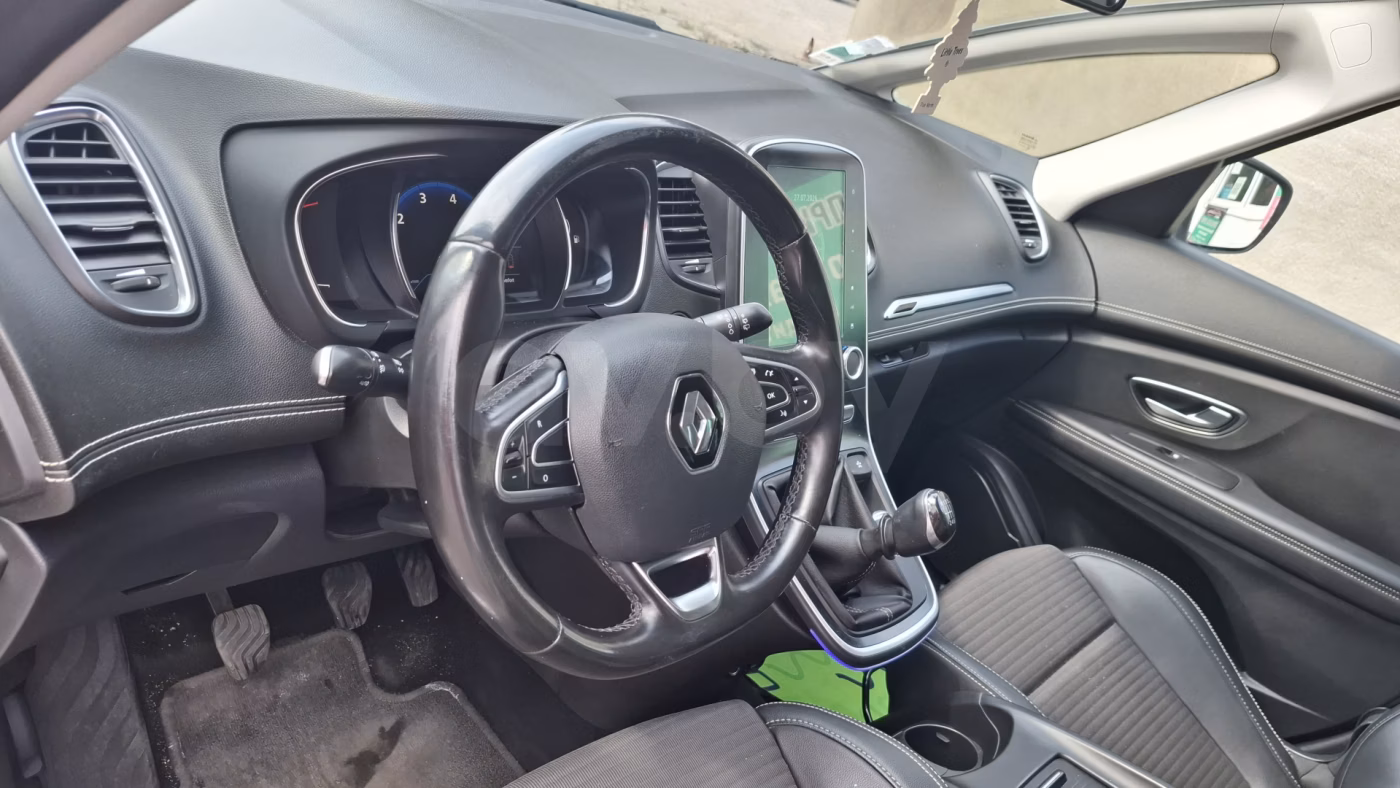 Renault Grand Scenic фото 9
